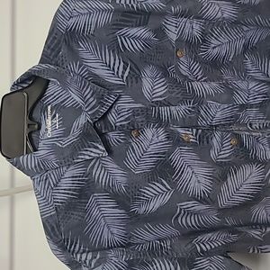 Croft and Barrow button down short sleeve shirt